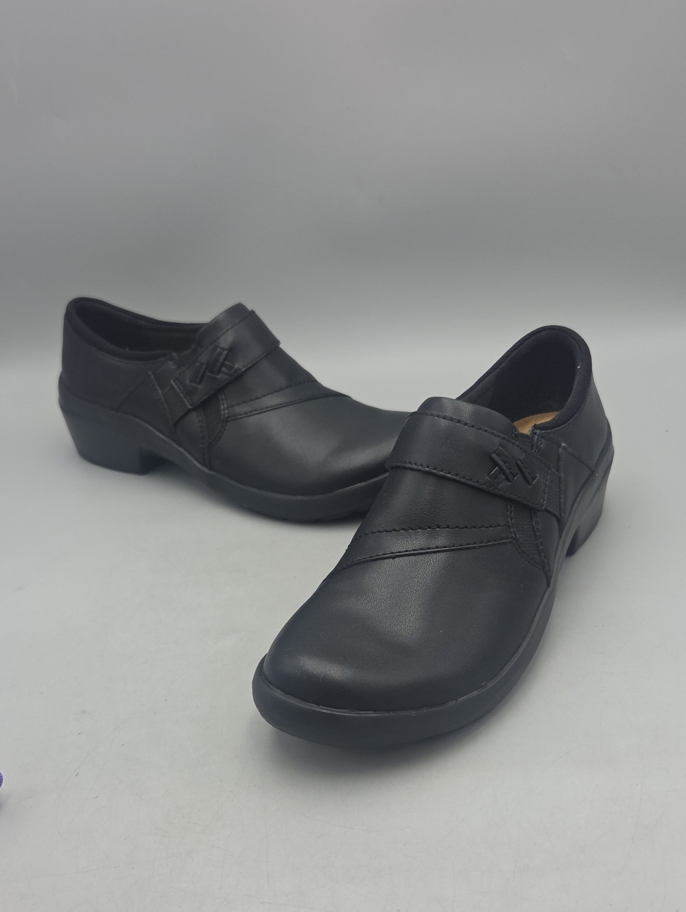 Clarks Women's Angie Pearl Slip-On Shoes Size 7 M